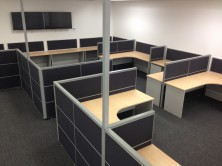 Screens And Workstations With Floor To Ceiling Power Pole